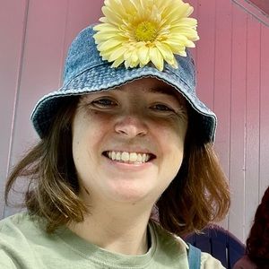 Meet your Posher, Elizabeth